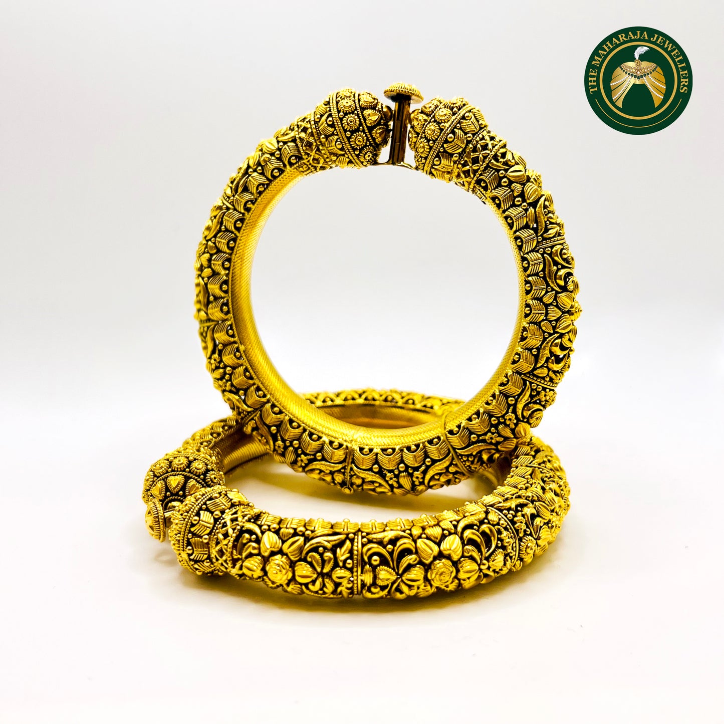 Au Finja | Bangle bracelets, Jewels, Bangles